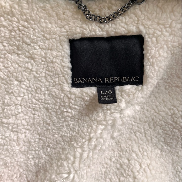 Banana Republic Sherpa Parka with faux fur hood - Picture 3 of 5